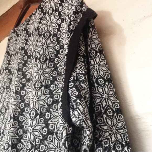 Sharon Anthony vintage B&W snowflake sweater top - Picture 7 of 13